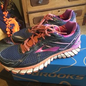 Brooks adrenaline GTS15 running shoes